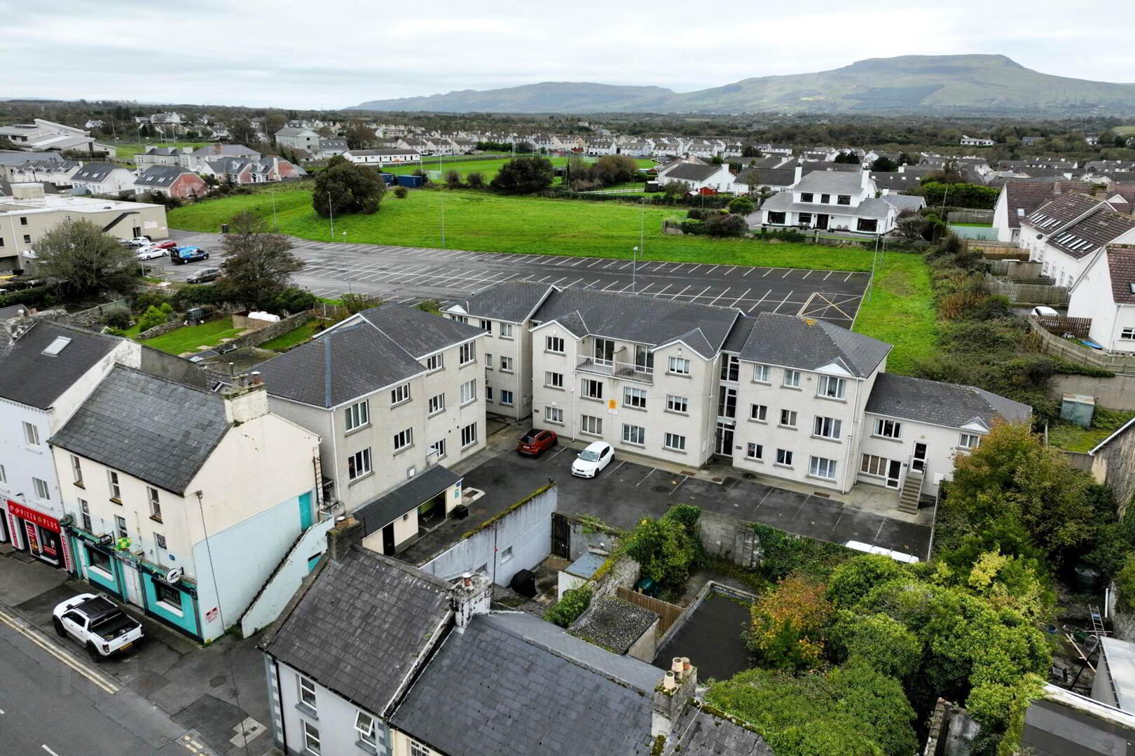Apt 9, Elizabeth Court 23 of 24