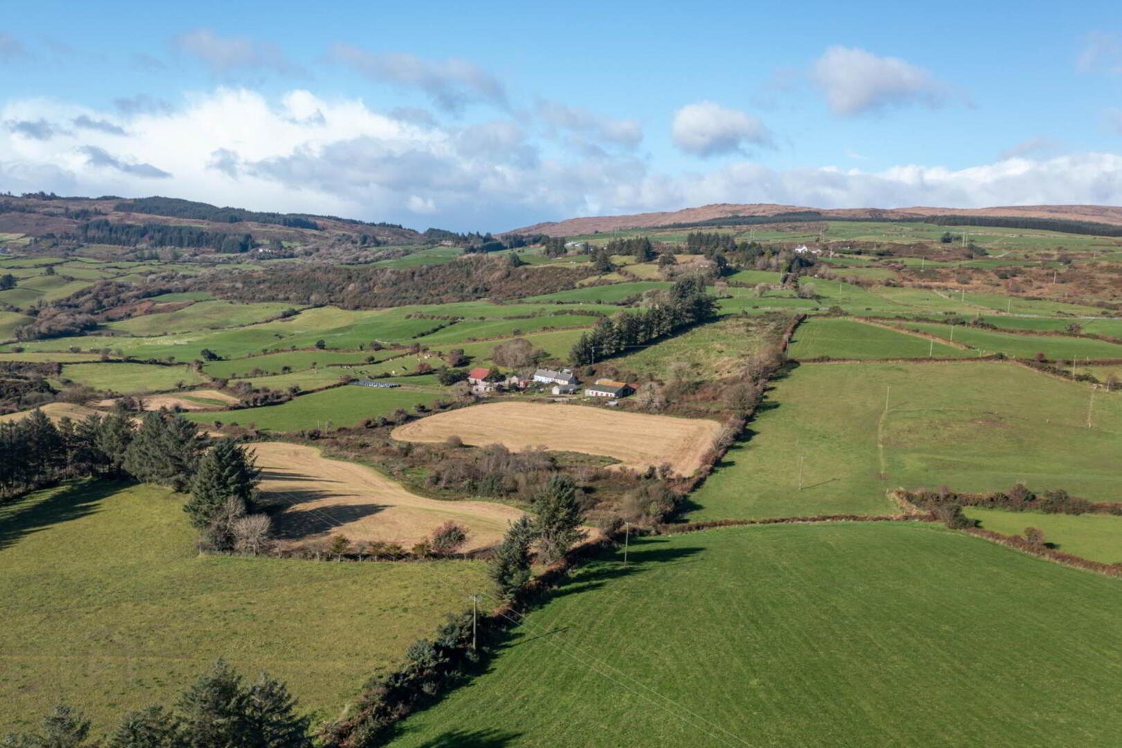 Closh House, Meenies Middle 2 of 13