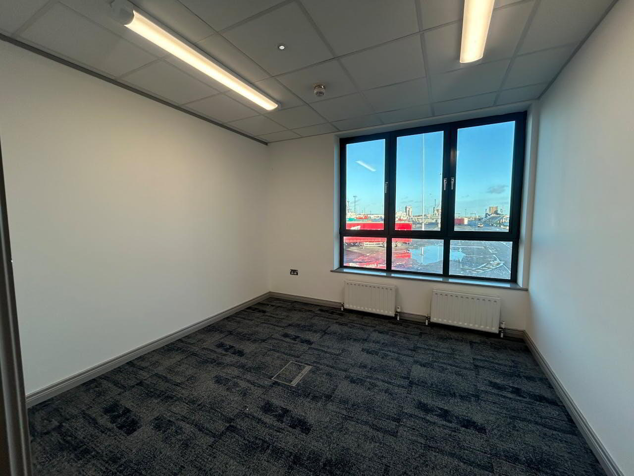 1st Floor, 33 Clarendon Dock 6 of 6