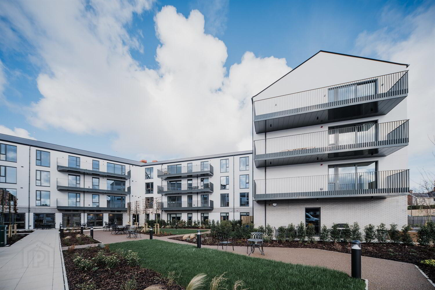Apt 6, 10 Kings Hall Lane 27 of 28