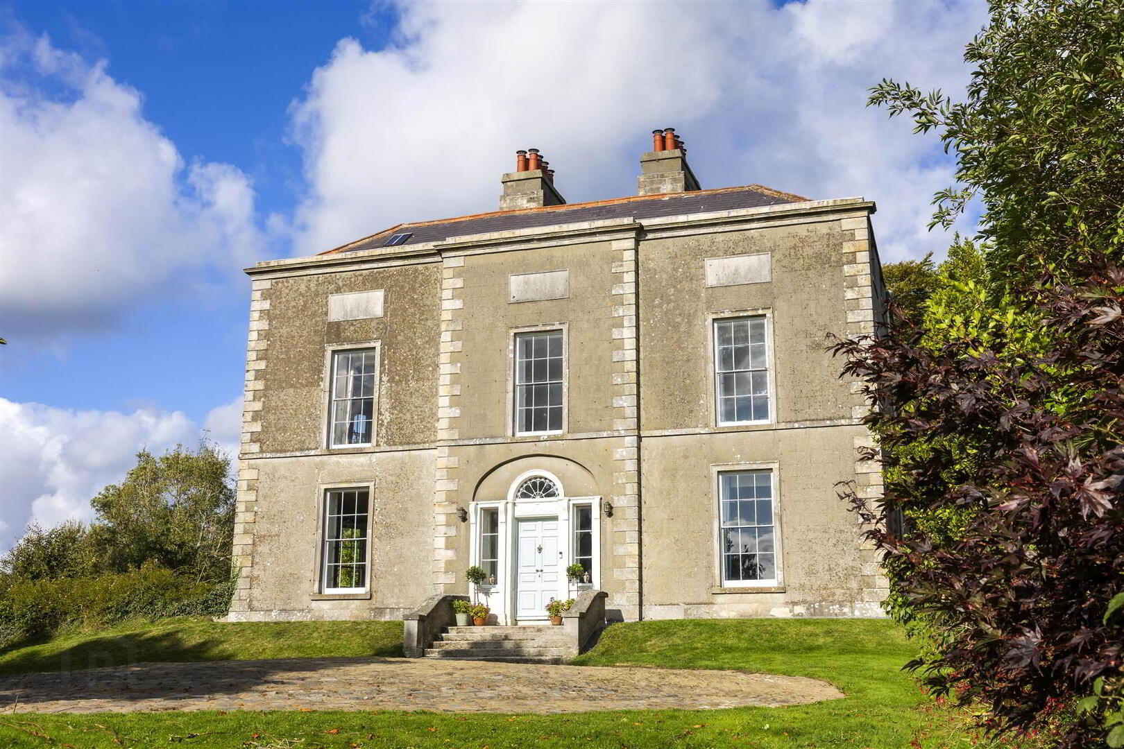 Strangford House, 39a Castle Street 1 of 30