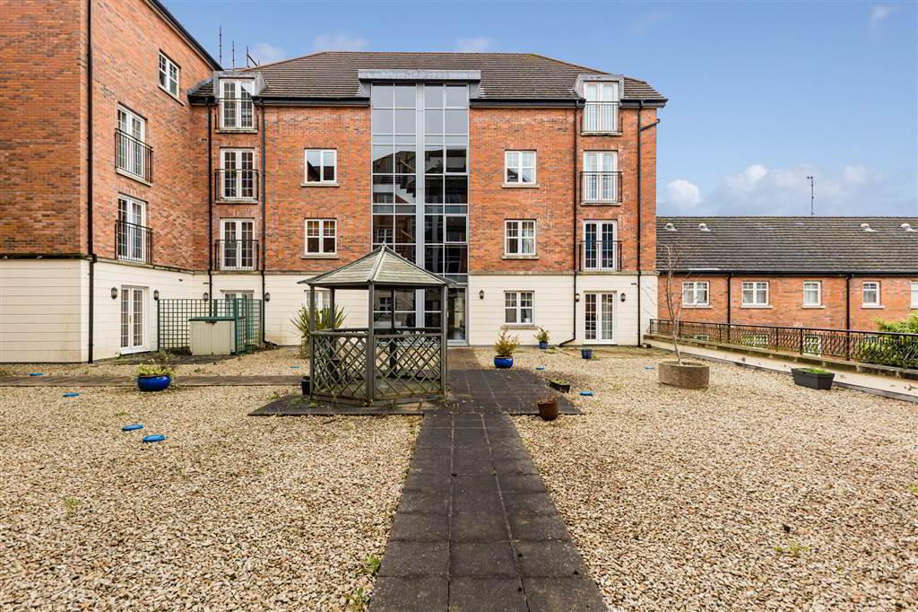 21 Meadow House, 47 The Boulevard 12 of 13