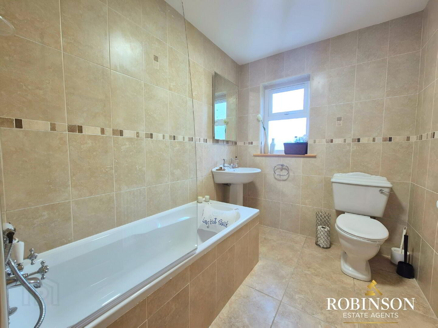 4 Bedroom House, Castledoe 13 of 14