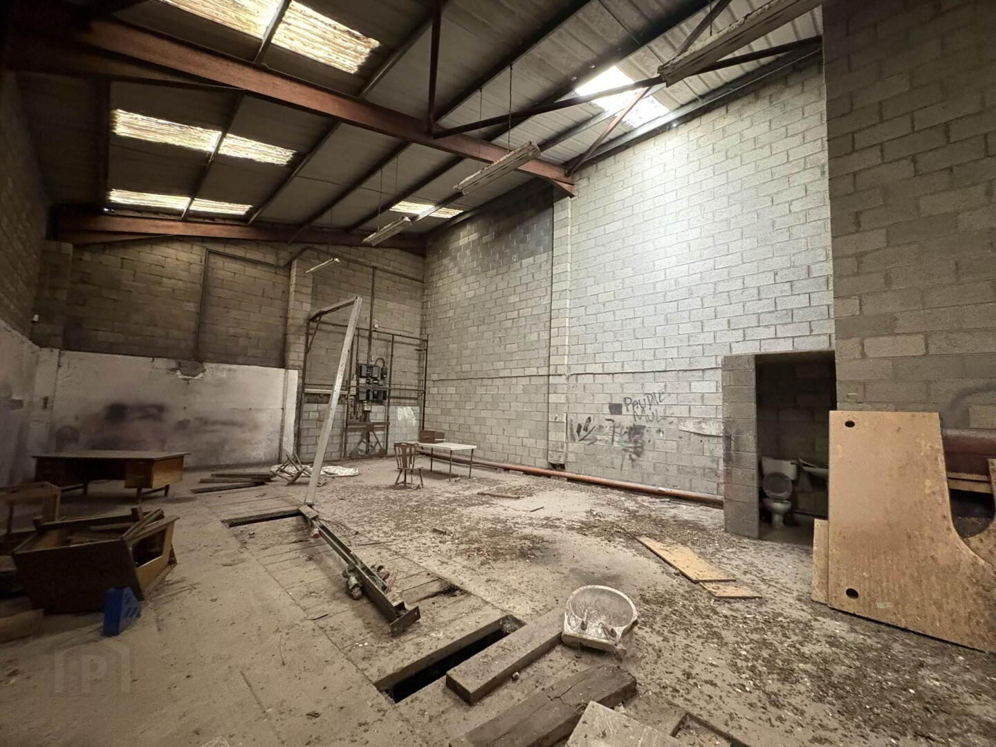 Unit 13, Galvone Industrial Estate 12 of 13