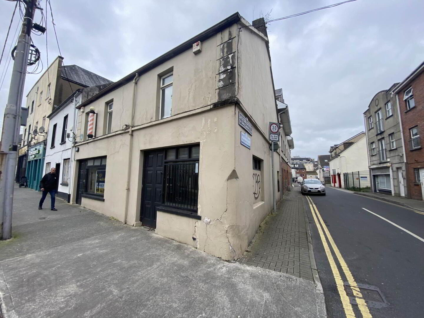 11/12 Lower Gerald Griffin Street 7 of 7