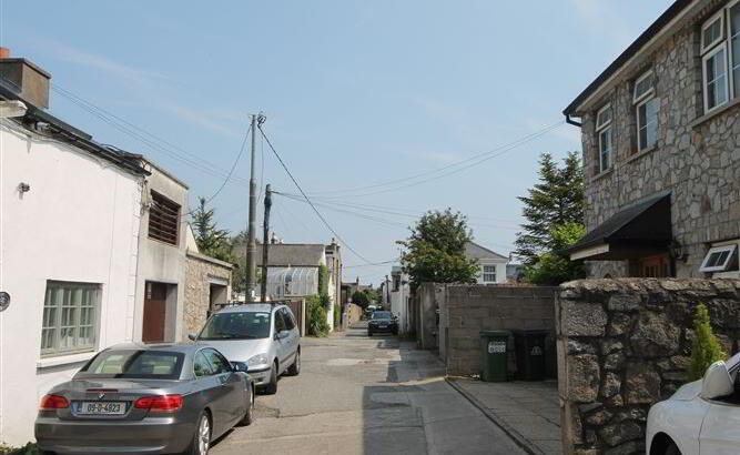 Rocks Yard Lane 10 of 10