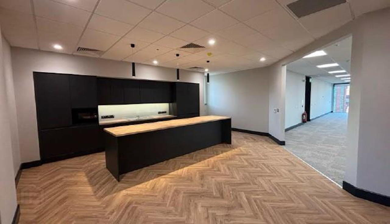 8th Floor, Centrepoint 7 of 7