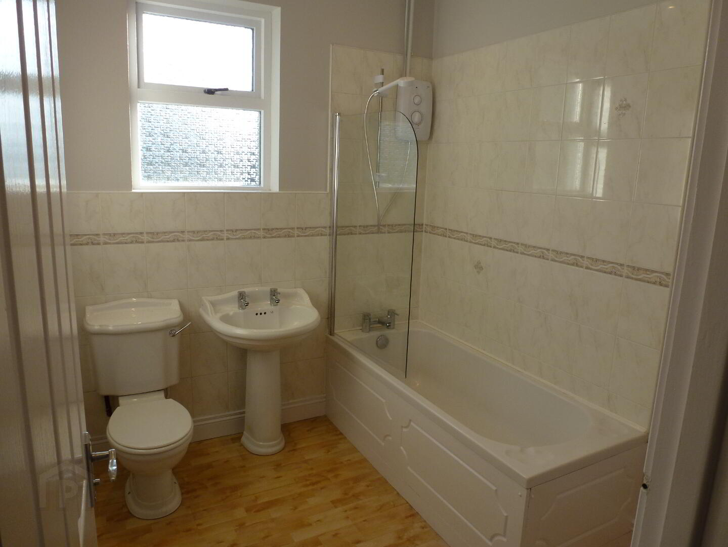6b Market Street 12 of 12