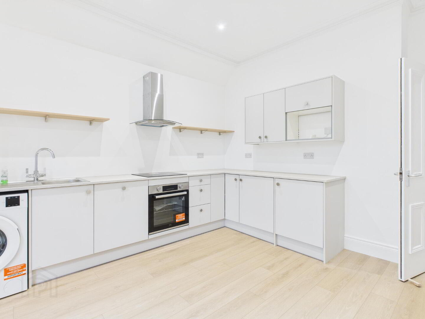 The Loft, 192a Kingsway 2 of 15