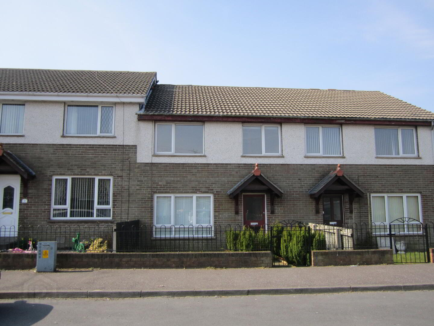 10 Glassheena Road 2 of 16