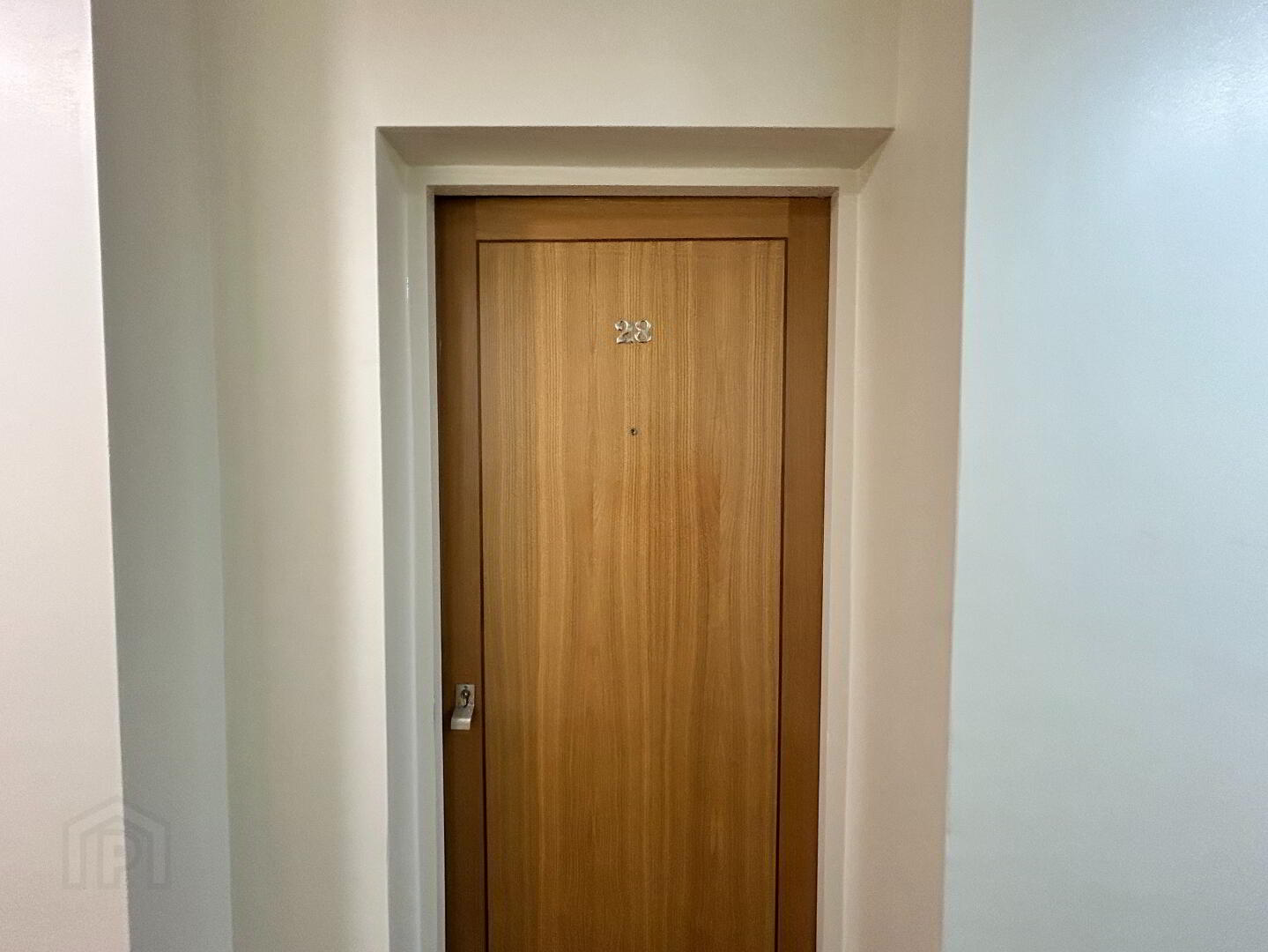 28 John's Gate, Barrack Street 3 of 19