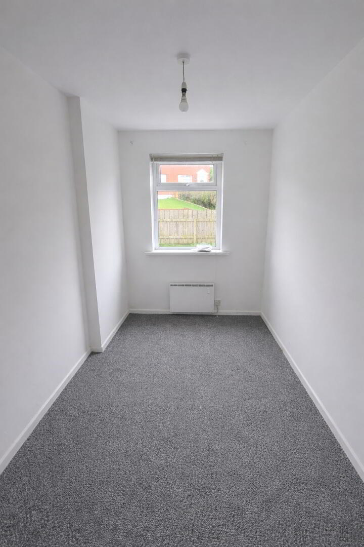 15b Manor Park 8 of 9