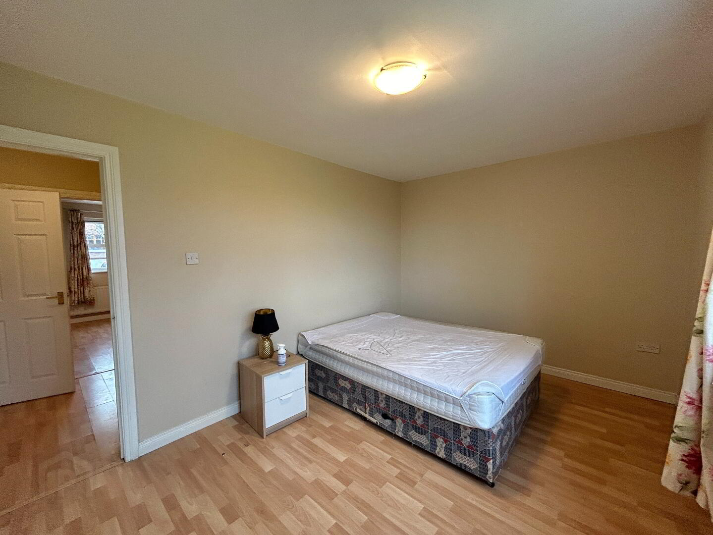 76 Clonmore Hale Street 9 of 10