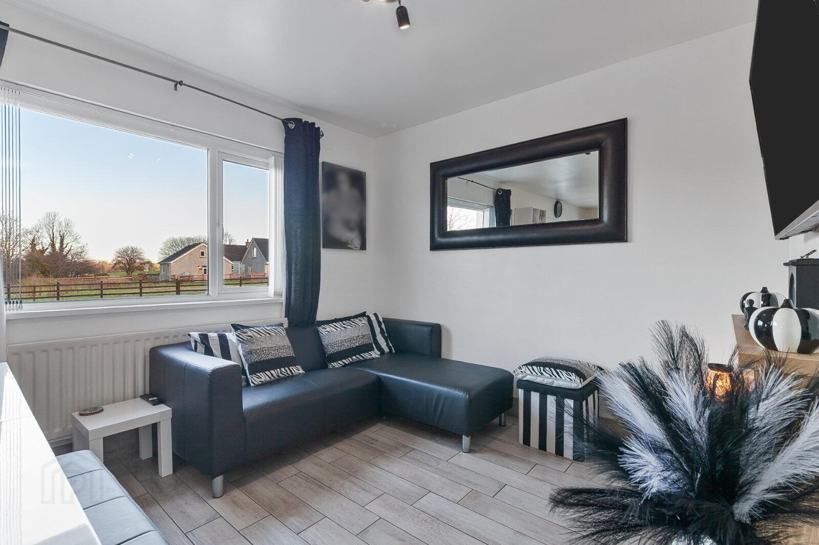 25A Oldwood Road 3 of 34