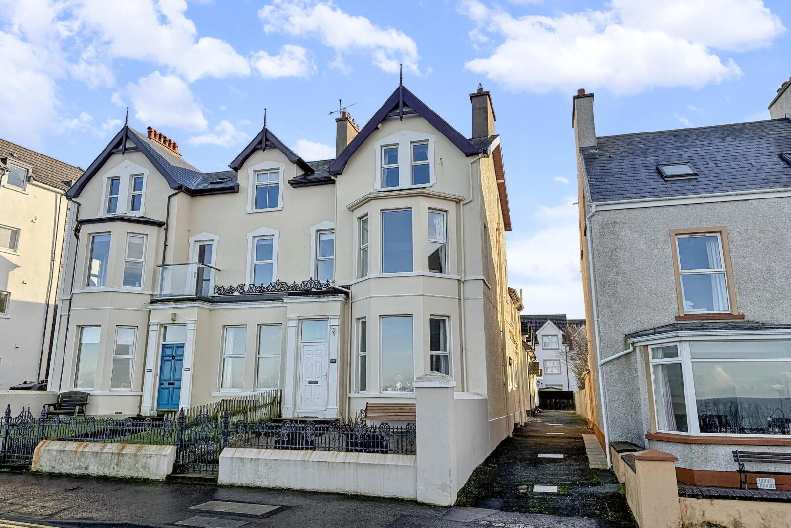 55a Beach Road 1 of 20