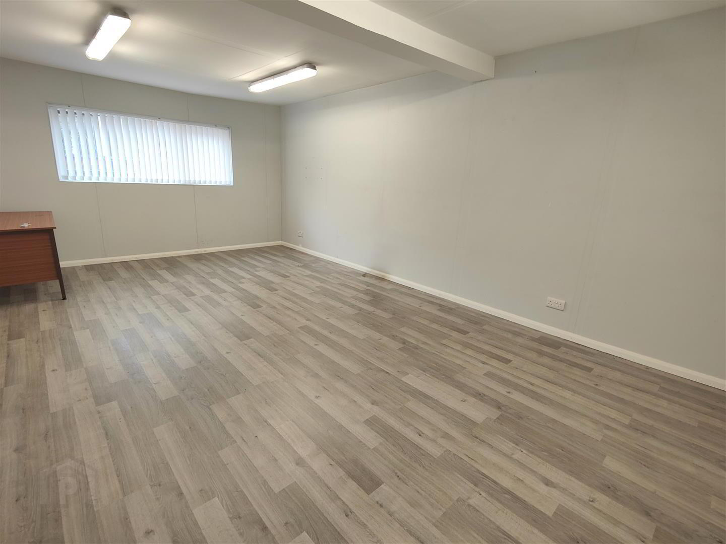 133 Shankill Road 12 of 12