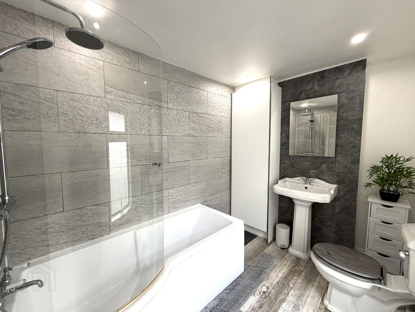17 Ravenscroft Street 8 of 8