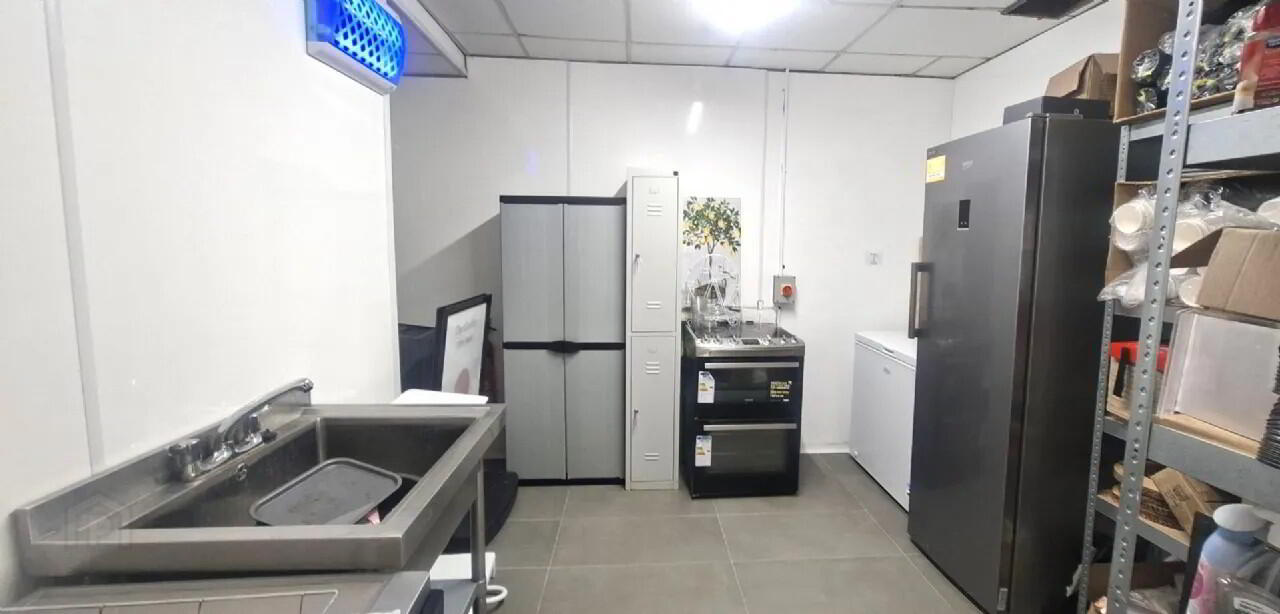 Unit 1, Garden Cafe 6 of 7