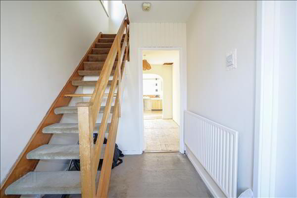 Tir Connell Avenue 2 of 24