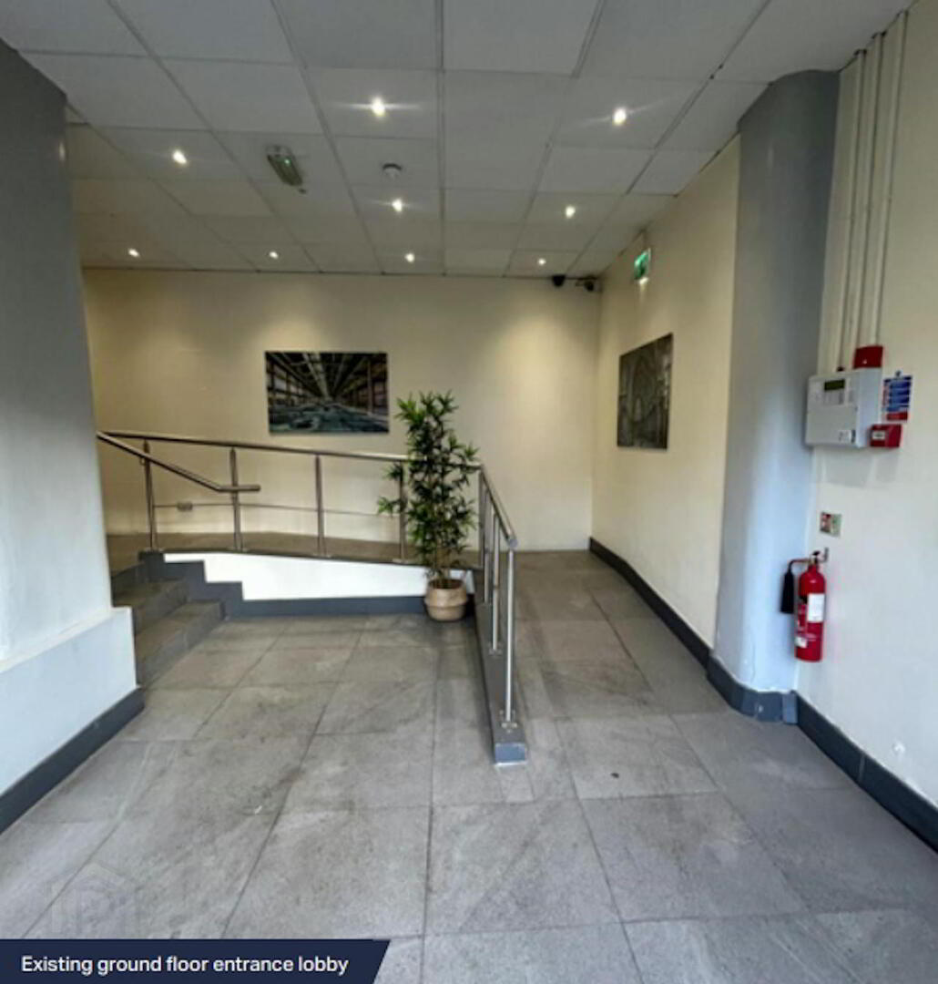 Donaldson & Lyttle Building, 68-72 Great Victoria Street 3 of 11