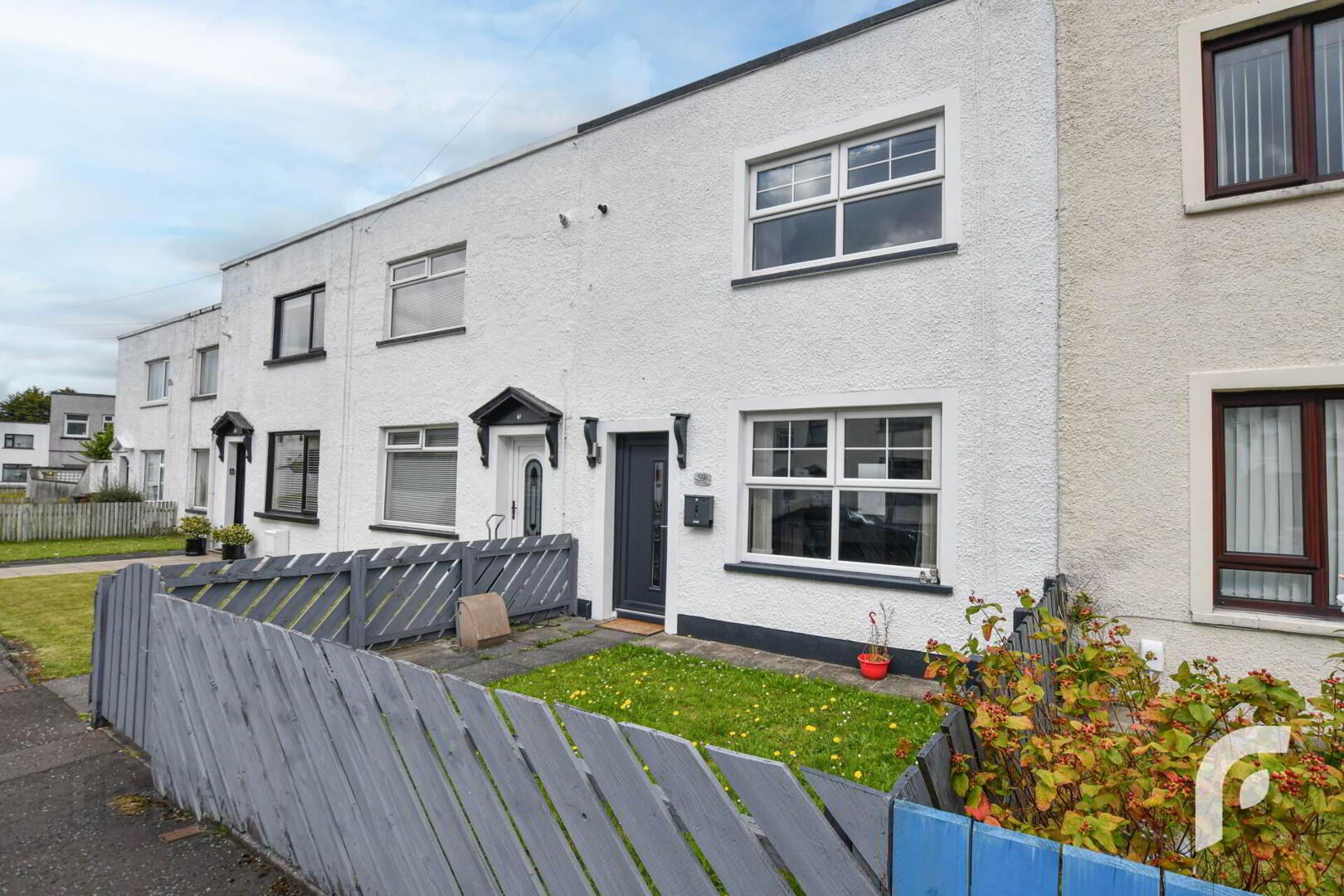 59 Abbots Gardens 1 of 28