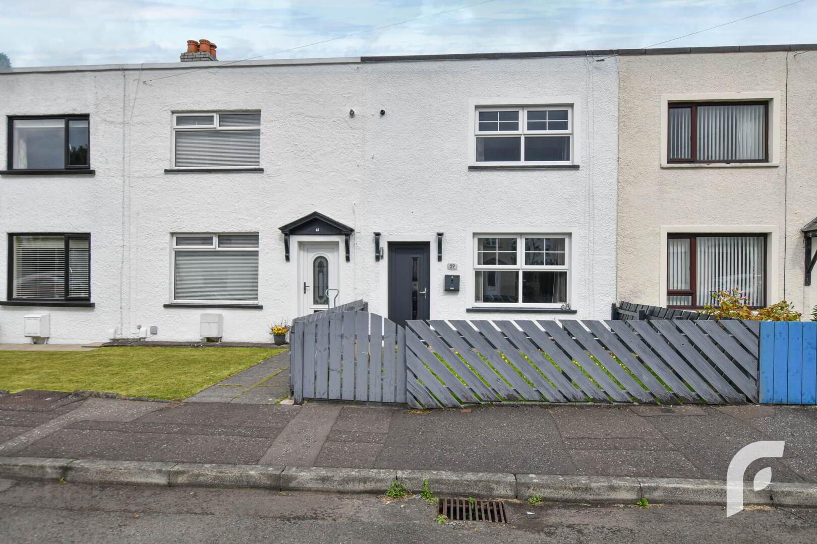 59 Abbots Gardens 2 of 28