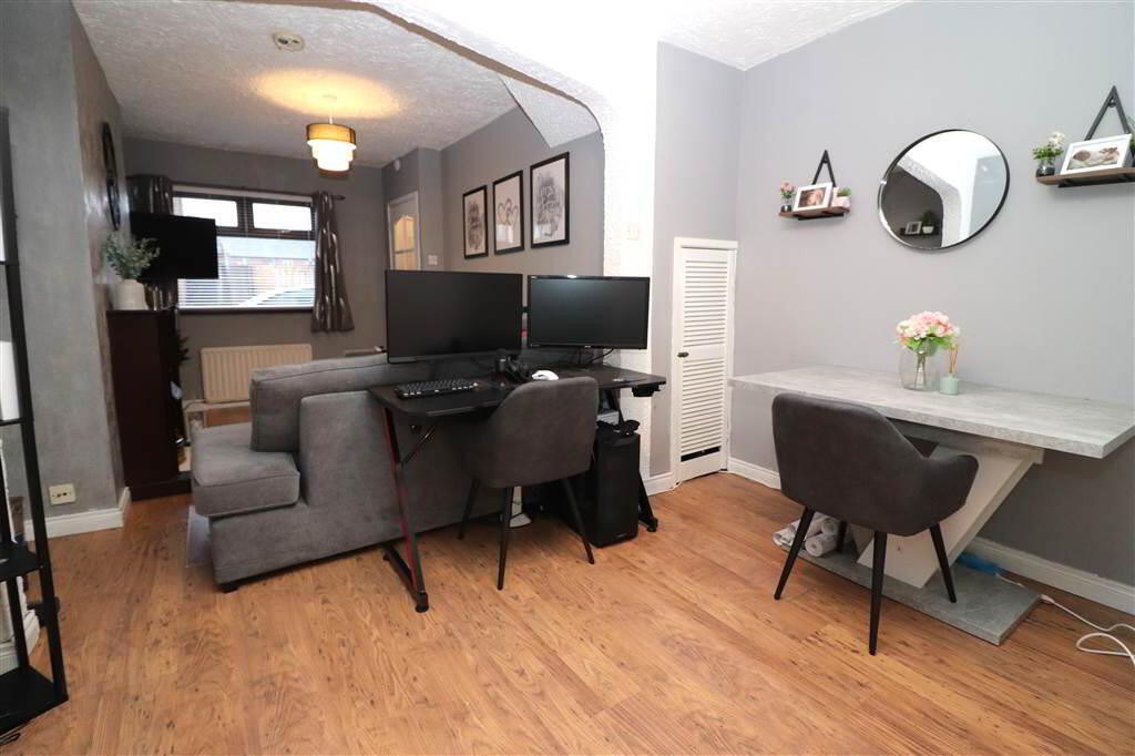 11 Leamington Place 3 of 8