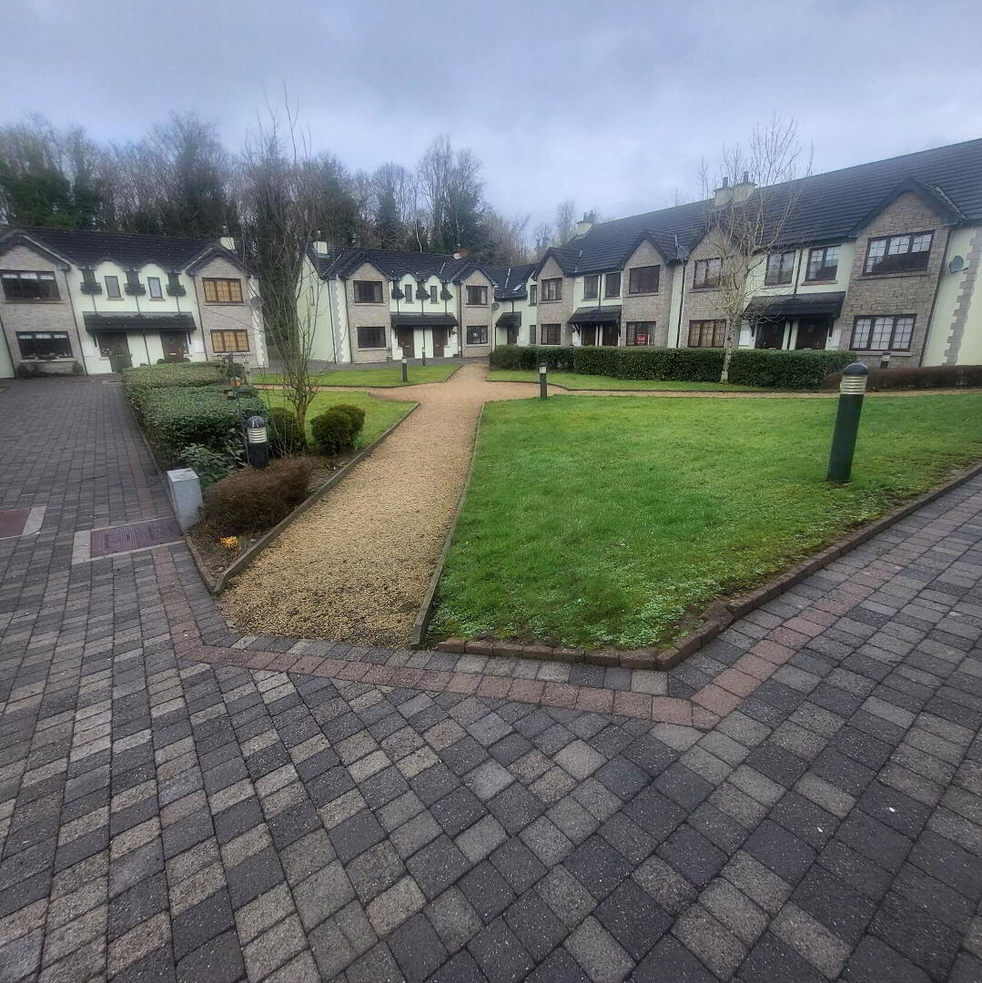 19 Crofton Court 3 of 25