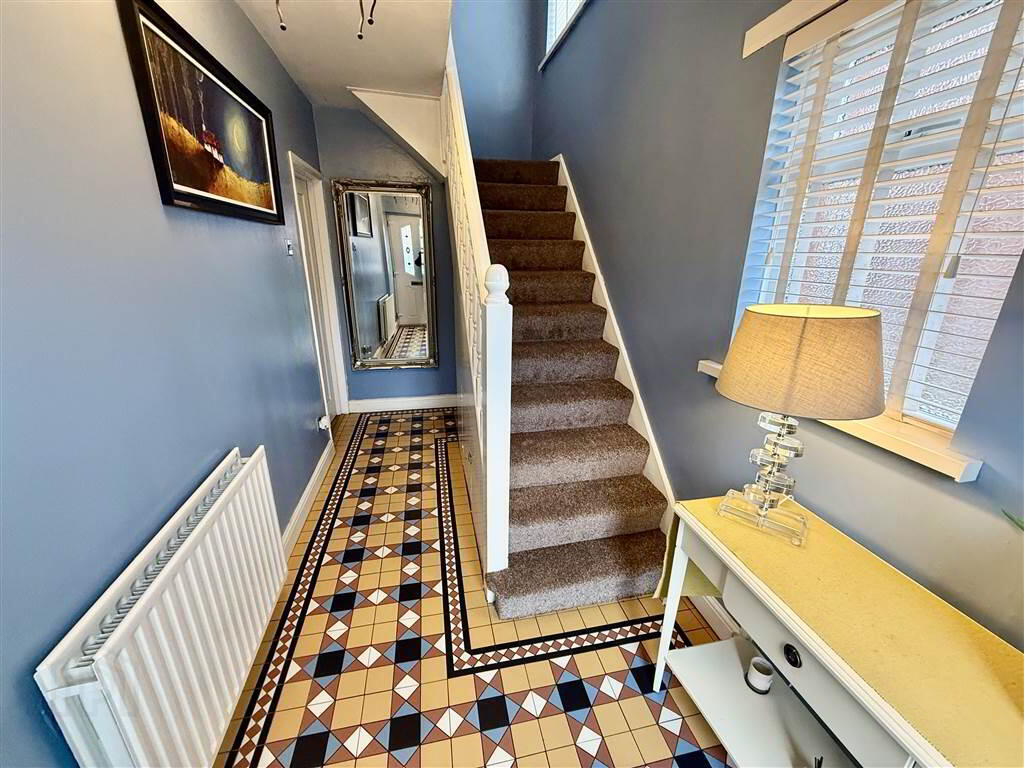12 Merok Gardens 2 of 19