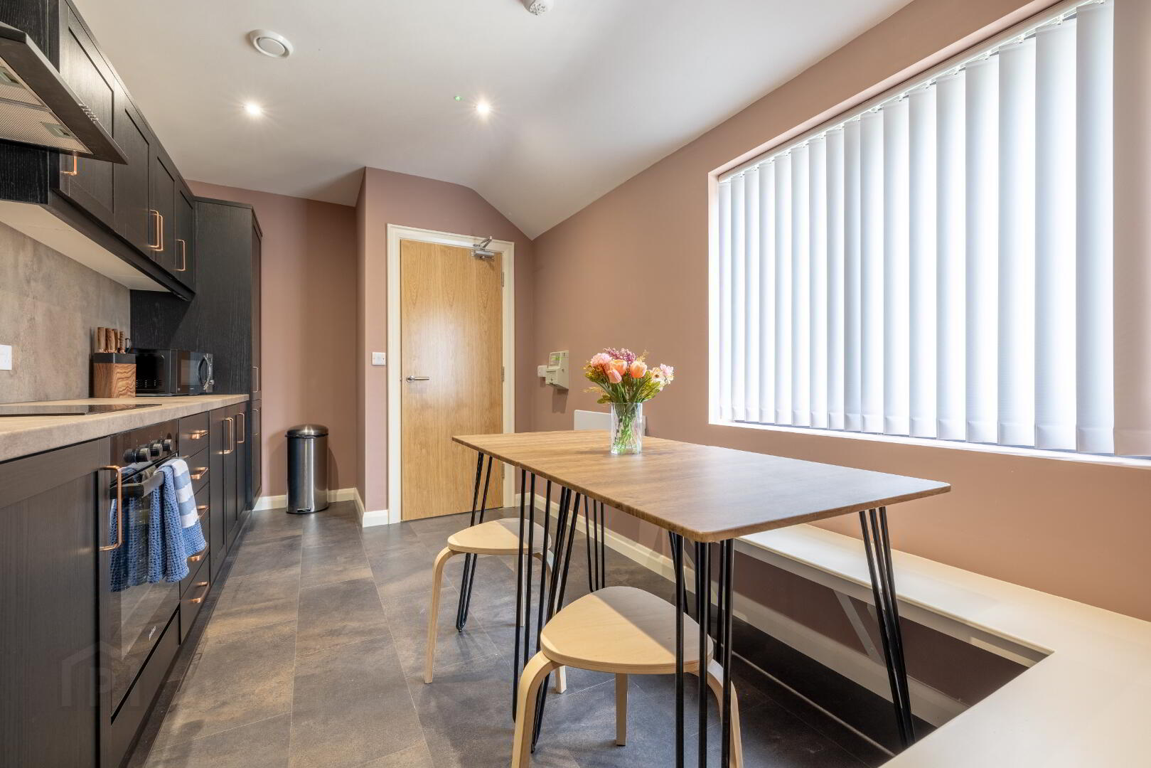 Luxury Room To Rent, 19 Grays Hill 10 of 10