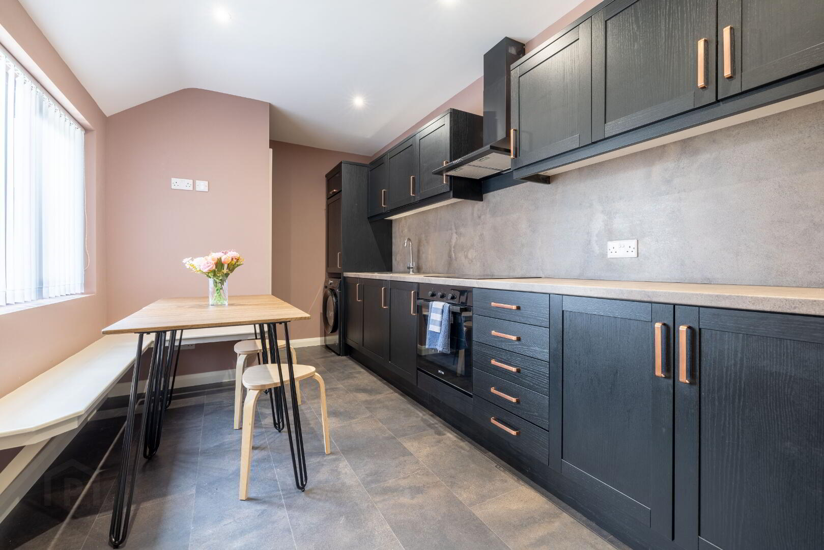 Luxury Room To Rent, 19 Grays Hill 9 of 10