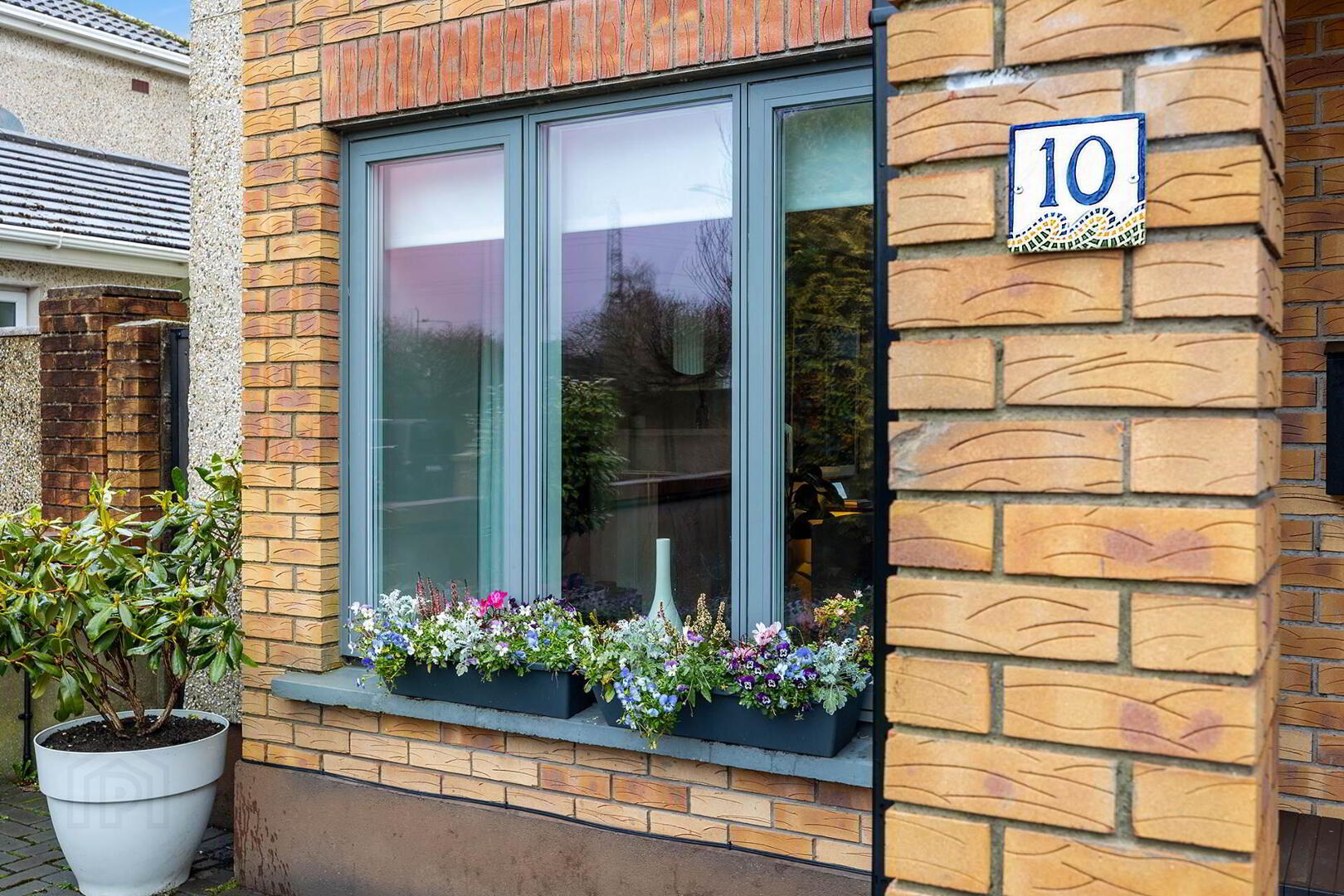 10 Grattan Court 2 of 31