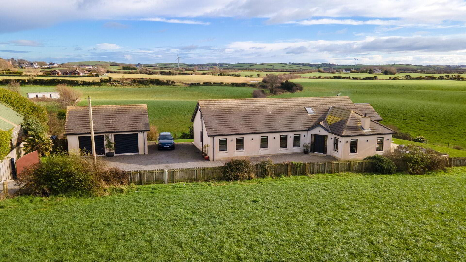 15A Manse Road 2 of 44