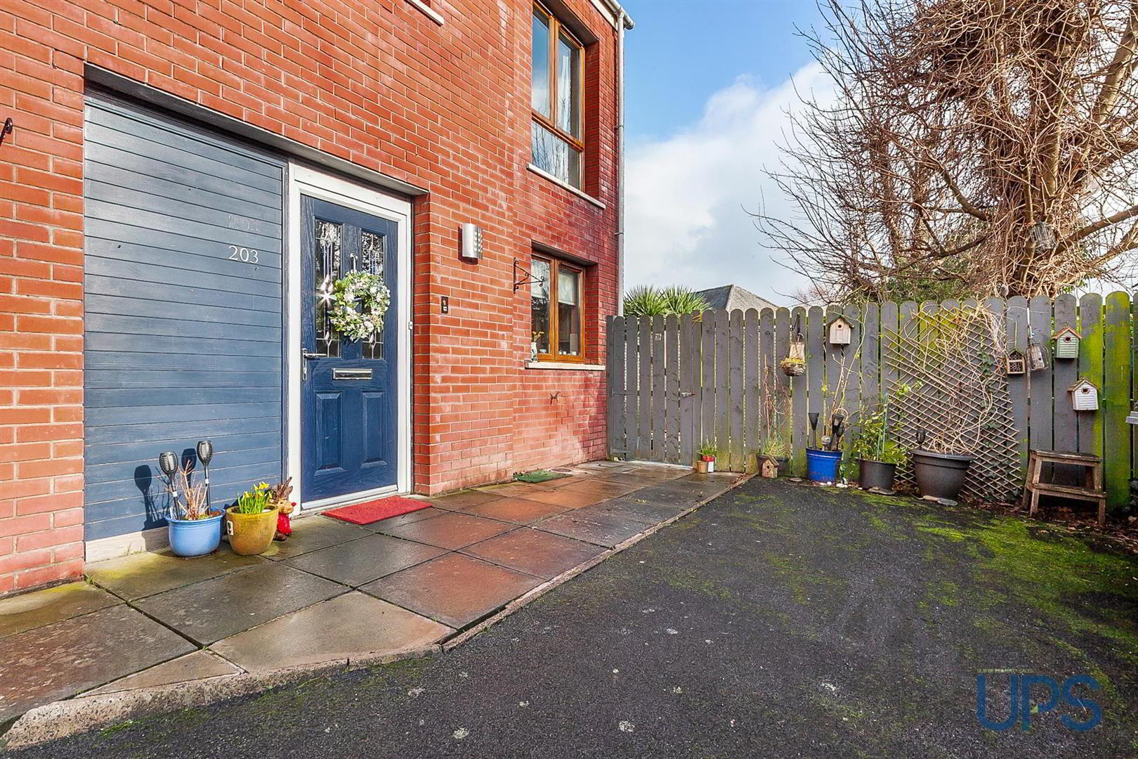 203 Alexandra Park Avenue 2 of 32