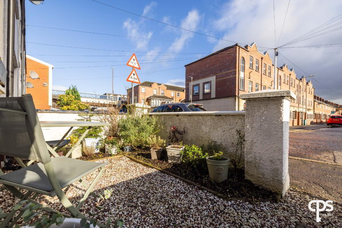 11 Northbrook Street 3 of 50