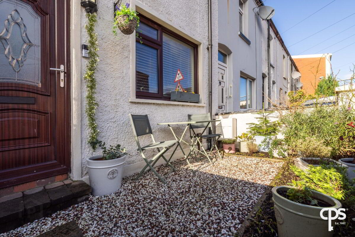 11 Northbrook Street 2 of 50