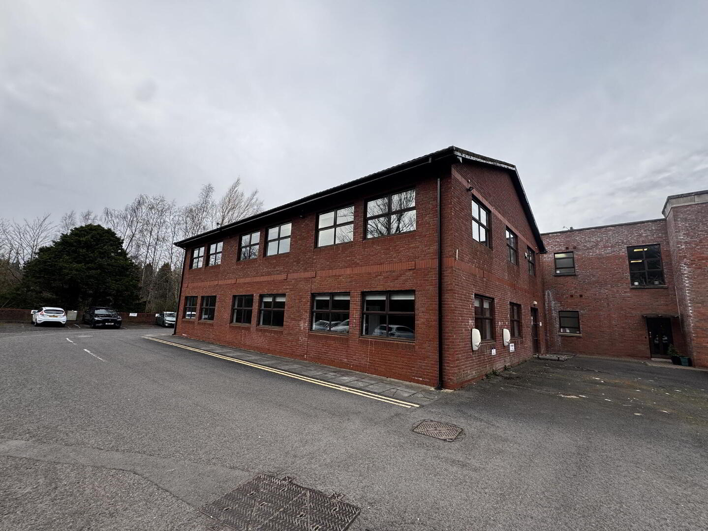 1 Fitted Office Building With Dedicated Parking (Inc, 52 Newforge Lane 3 of 8