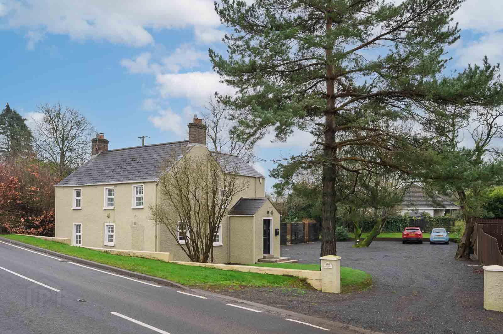 188 Ballynahinch Road 1 of 37