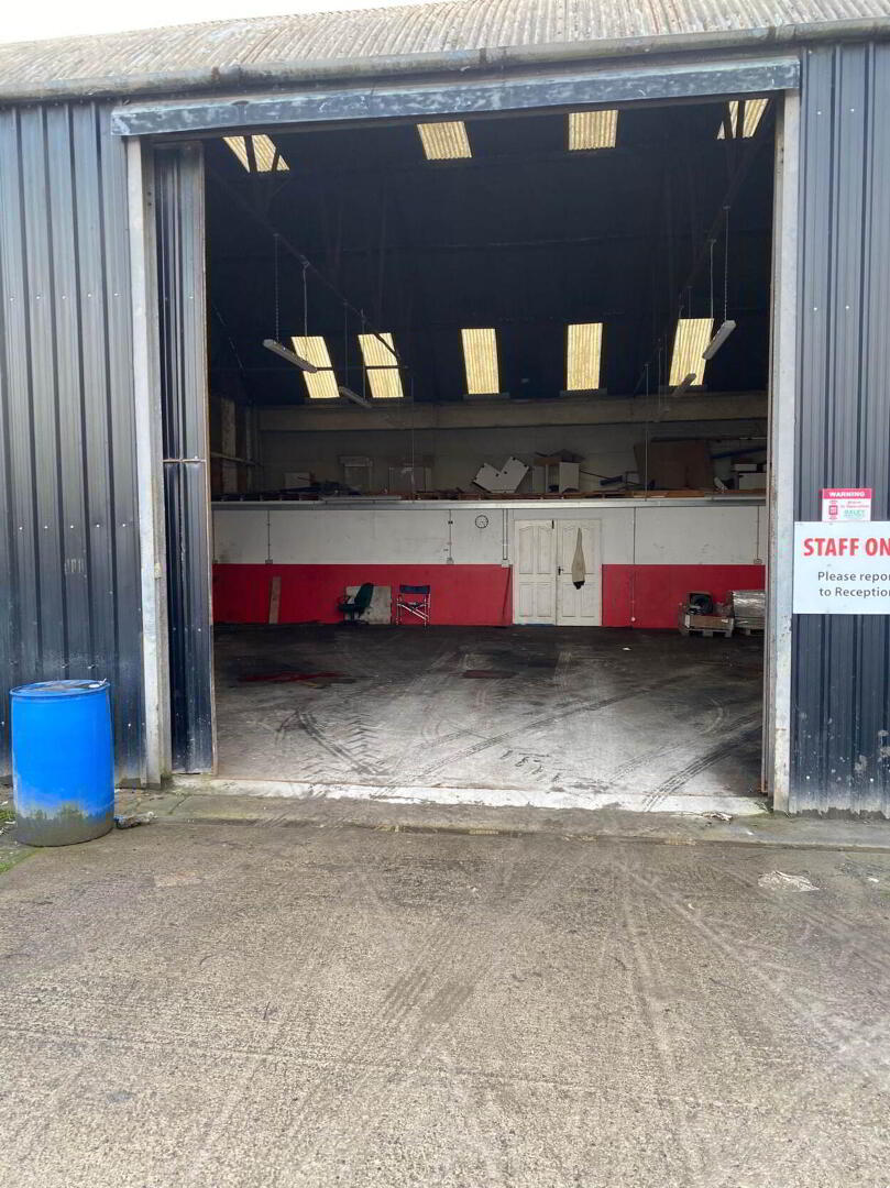 Perry`s Garage 3 of 7