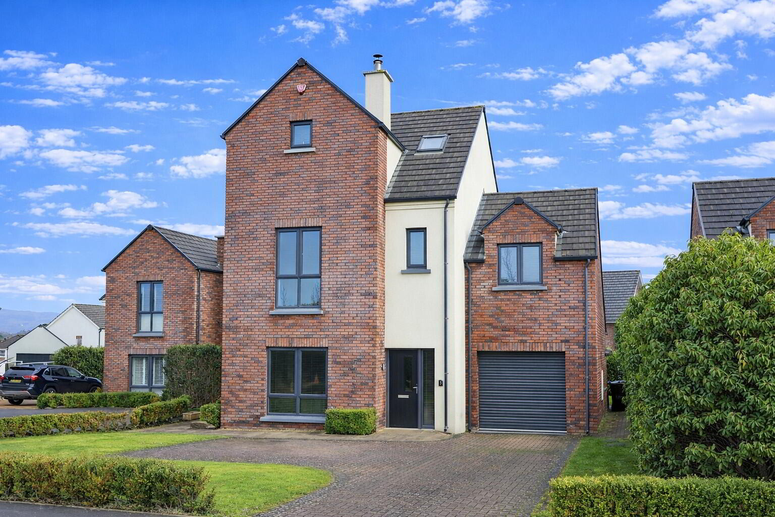 5 Linen Court 1 of 17