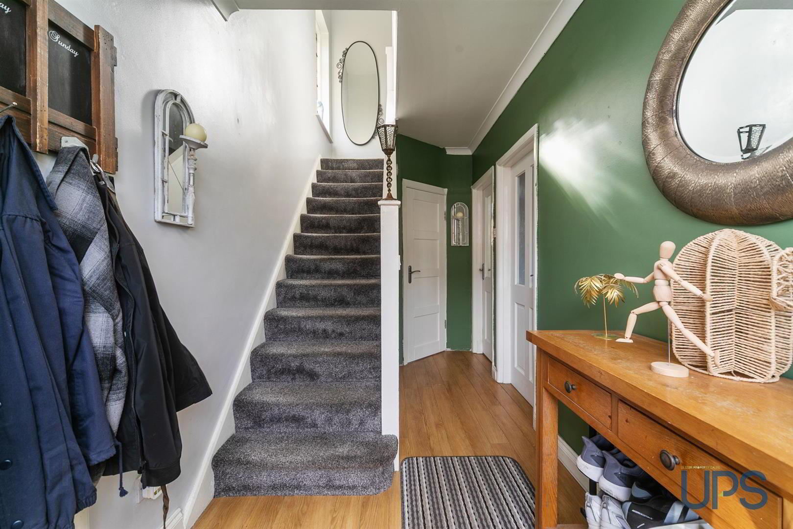 28 Stockmans Drive 3 of 34