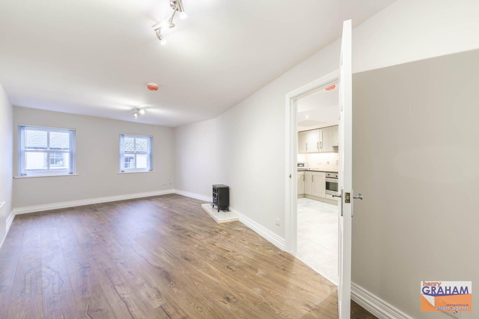 4a Ballynahinch Street 3 of 19