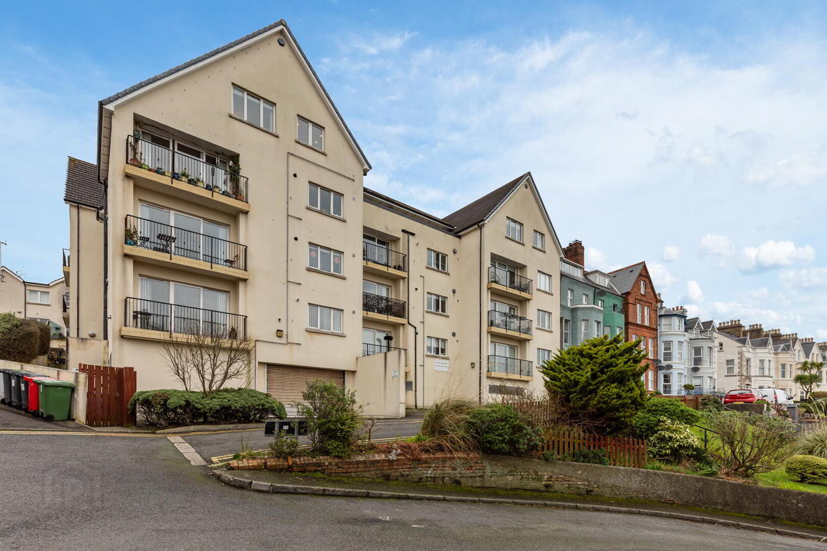Apartment 15 4 Princetown Avenue 1 of 18