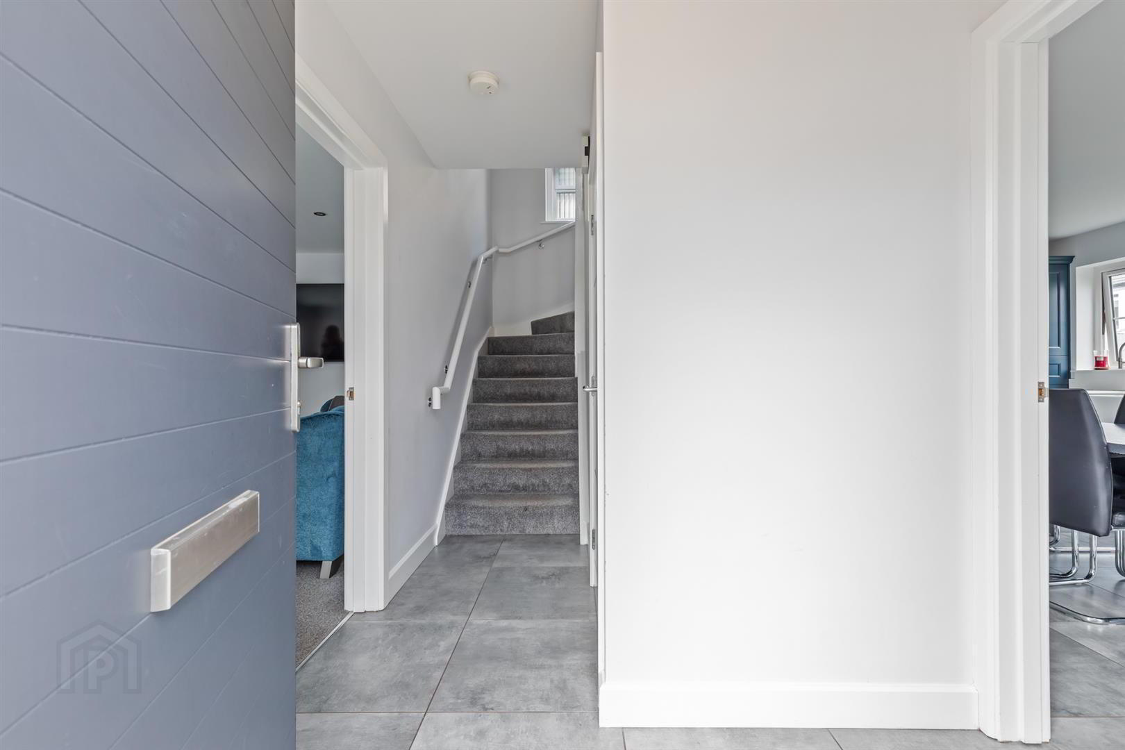 1 Rocklyn Mews 3 of 26