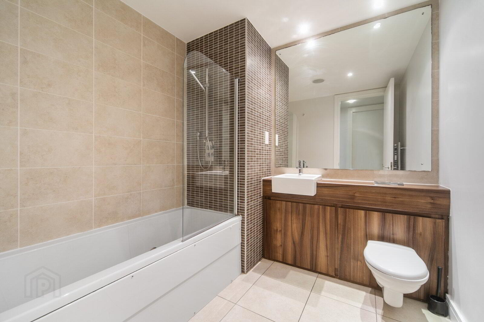 Apartment 9.12 The Arc 2I Queens Road 7 of 8