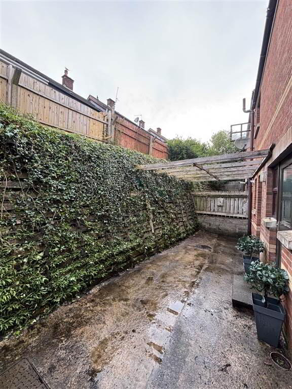 20 Rockmount Street 16 of 17