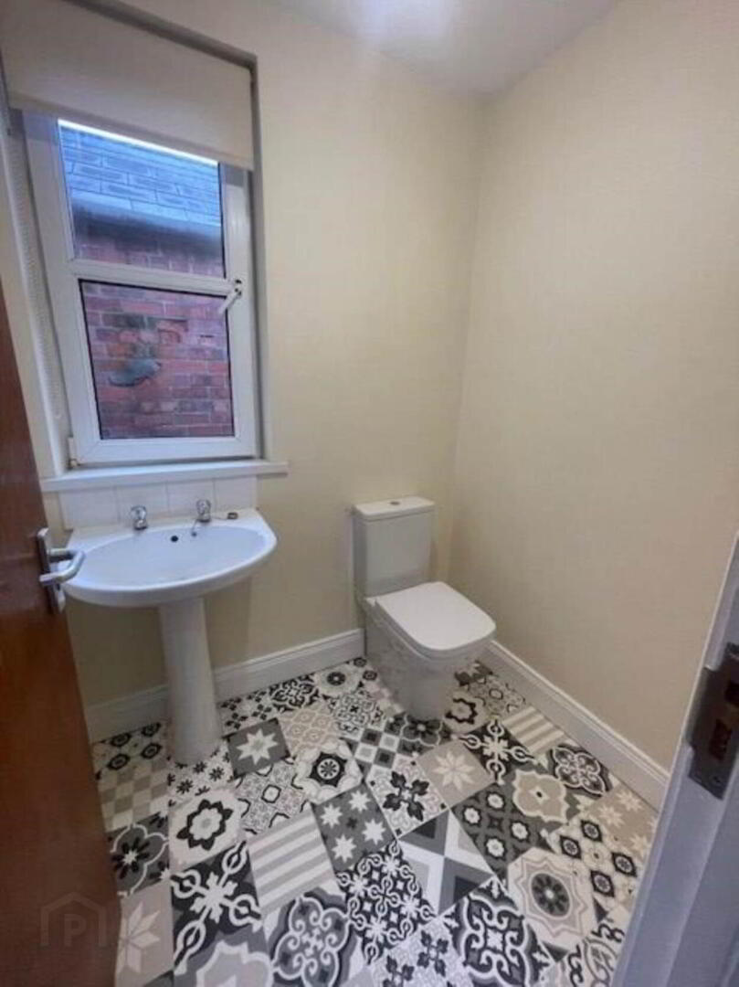 19 Willowholme Street 10 of 11