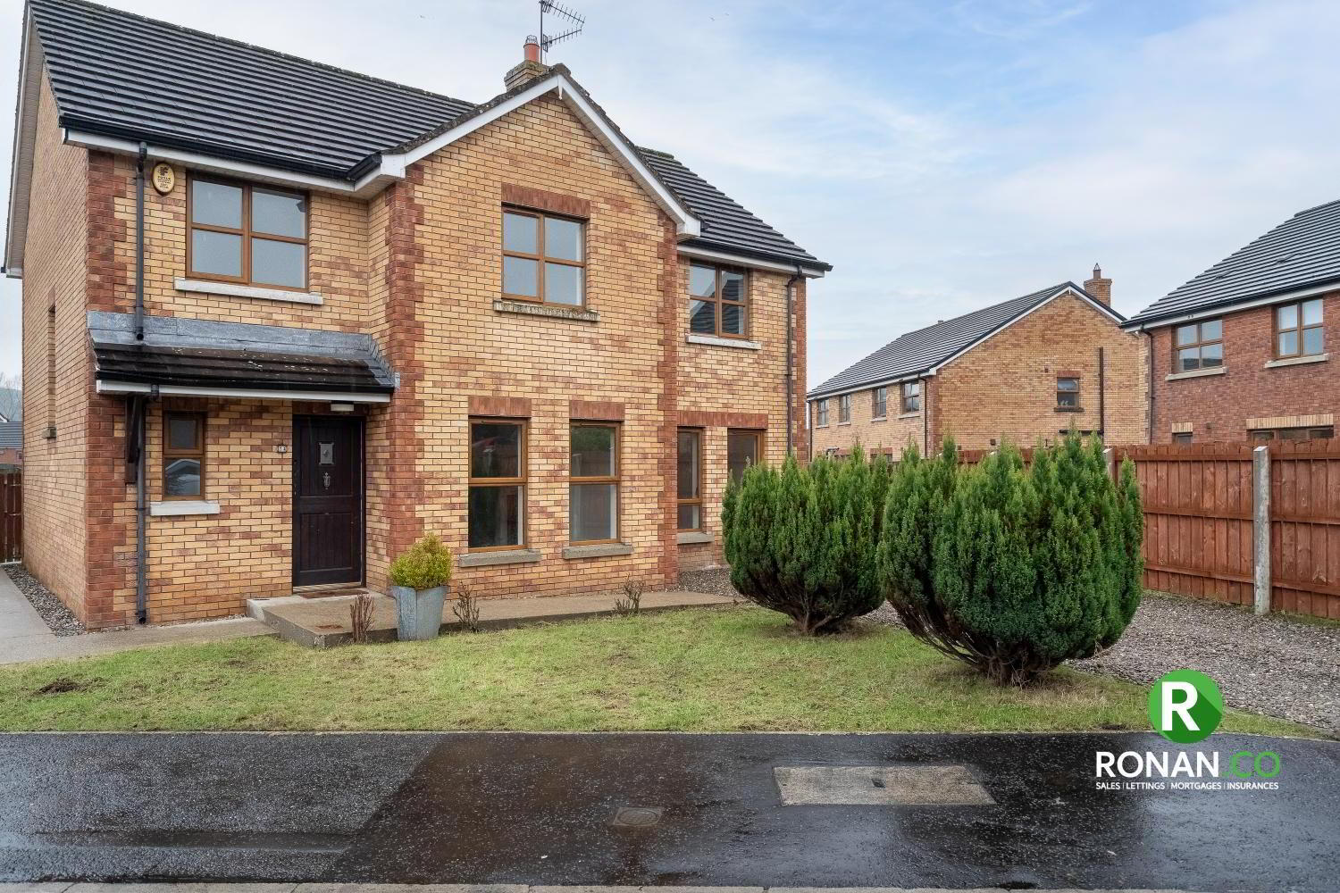 24 Castletown Court 1 of 32
