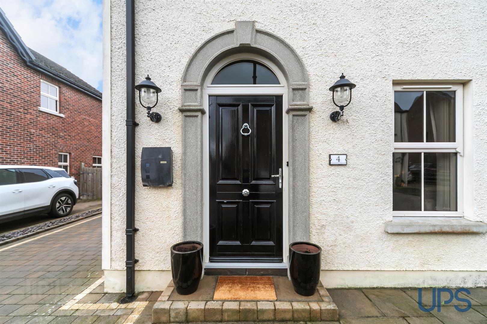 4 Chestnut Grange 2 of 37