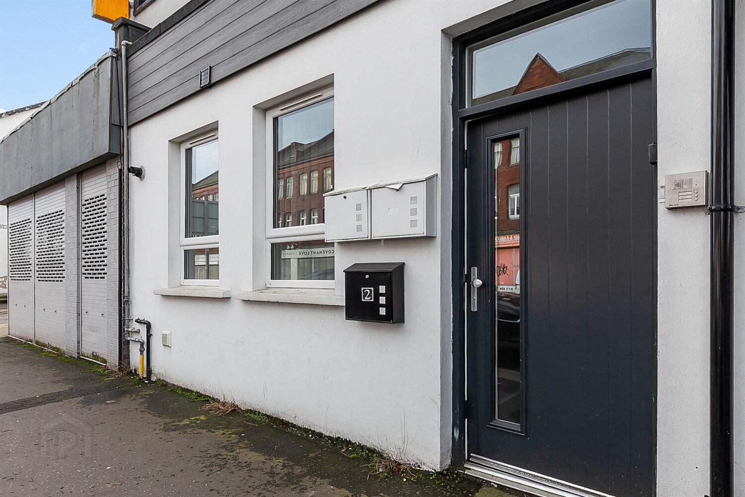 Apartment 3 153 Albertbridge Road 2 of 10